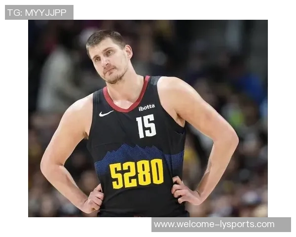 约基奇全能表现难掩遗憾22投12中三分五中二空砍29分7篮板14助攻3抢断